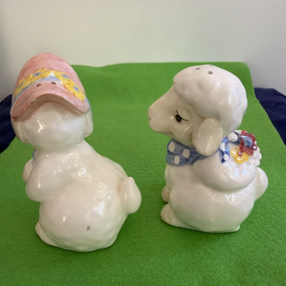 Fitz & Floyd Ceramic Sheep Lambs Salt And Pepper Shakers Easter Spring